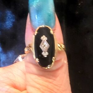 Vintage 14k YG Black Onyx With Natural Diamond Accent